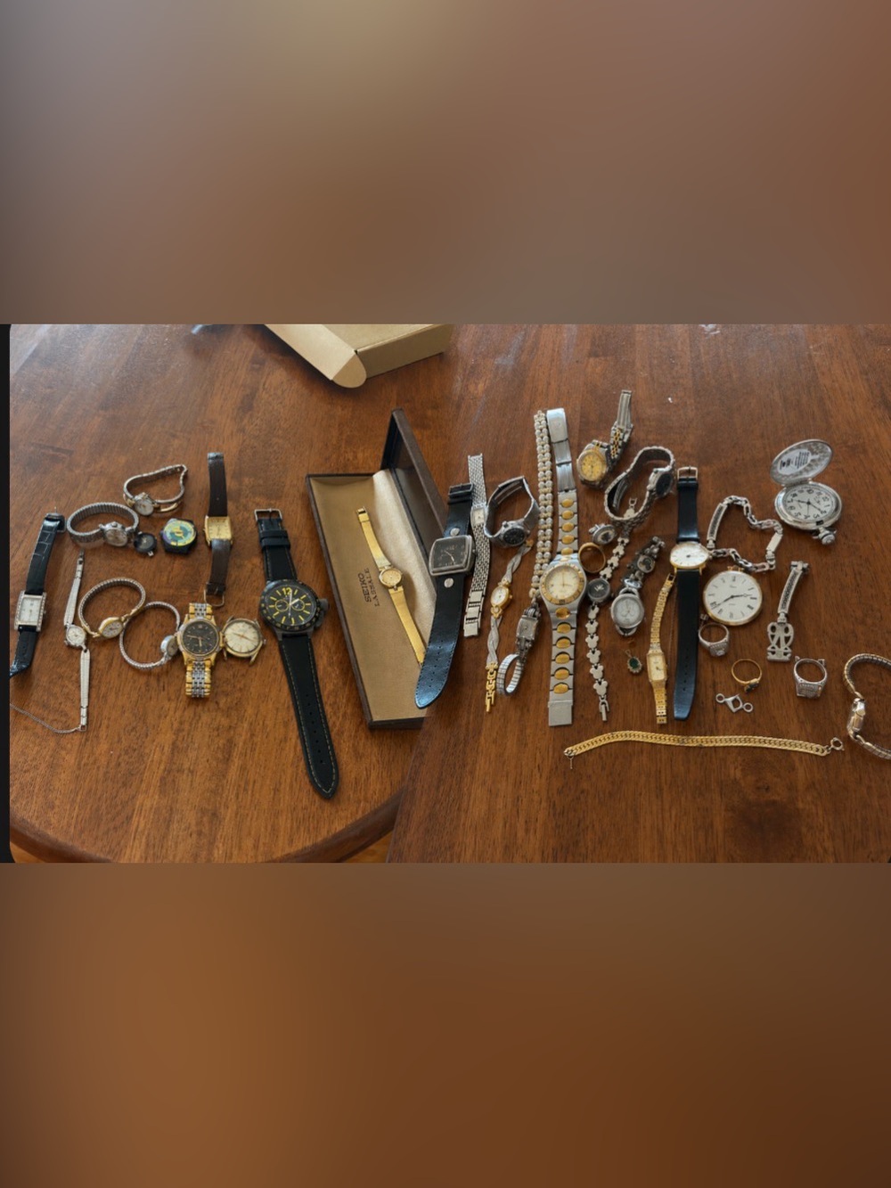 Mixed Men’s Watch Lot - Black and Gold Styles